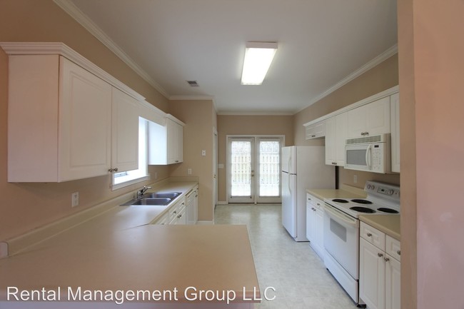 Building Photo - 3 br, 2.5 bath House - 1561 Savannah Park