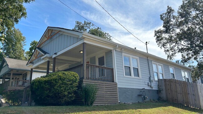 Foto del edificio - Capitol View 3 Bedroom-2 Bathroom, Remodel...