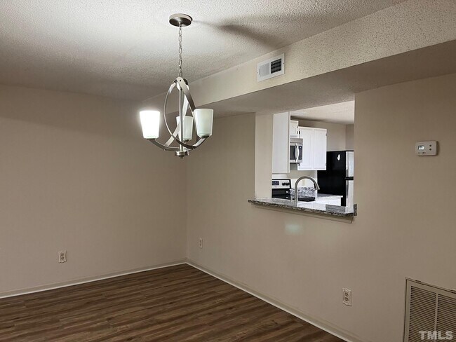 Building Photo - 112 E Chalfont Way