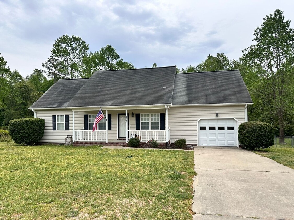 Primary Photo - 216 Koufax Drive, Pikeville, NC 27863