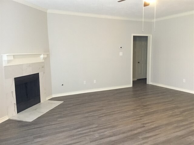 Foto del edificio - 3506 Pine Tree Dr