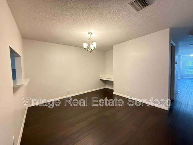 Building Photo - 254 Castlekeeper Pl