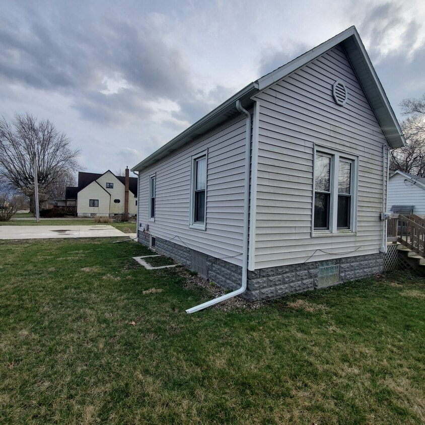 Primary Photo - 201 S 5th St