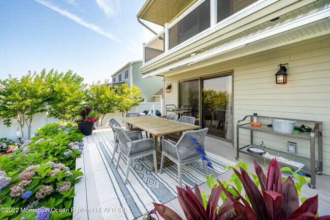 Foto del edificio - 346 Bay Ln