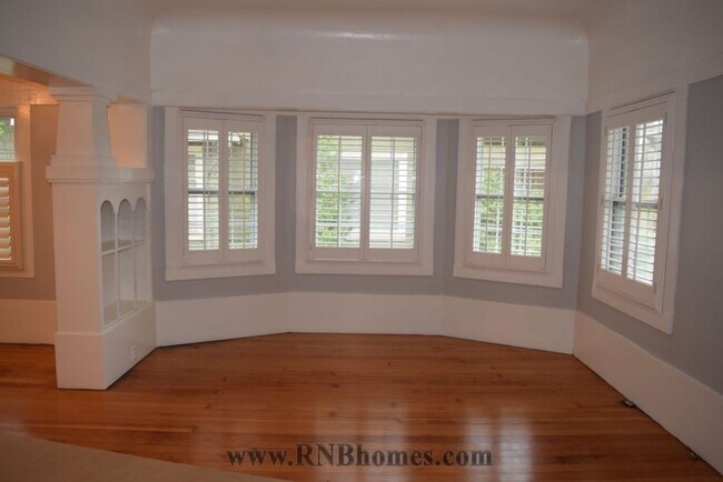 Foto del edificio - 1121 Dolores Way