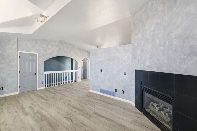 Foto del edificio - Acreage and Homestead - 3 Bed, 2 Bath Home available in charming quiet neighborhood in Elizabeth ...