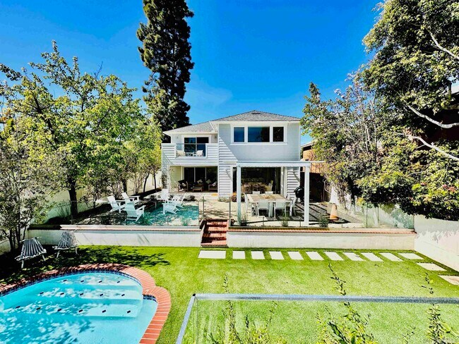 Foto del edificio - 255 B Ave