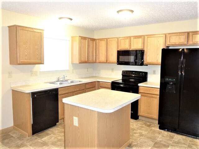 Foto del edificio - 3182 Cumberland Woods Dr