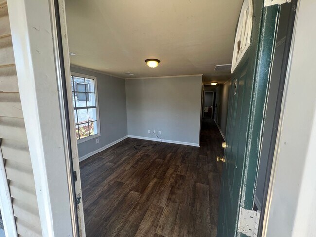 Building Photo - 2912 22nd Street Tuscaloosa, AL 35401
