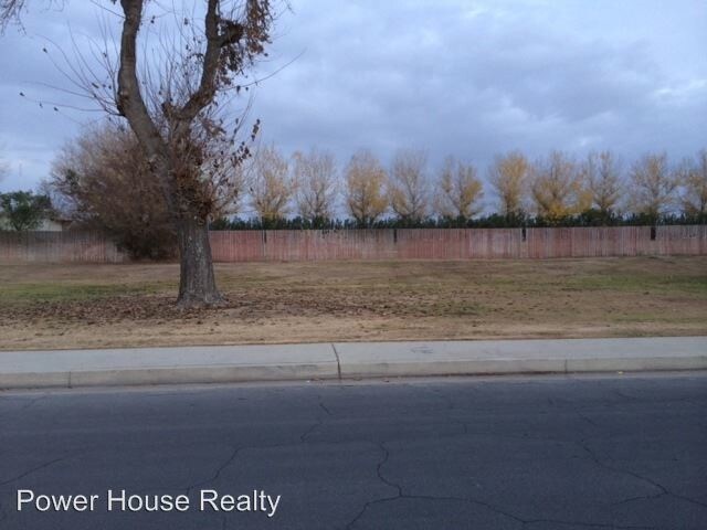 Building Photo - 2 br, 1 bath House - 905 El Toro Dr