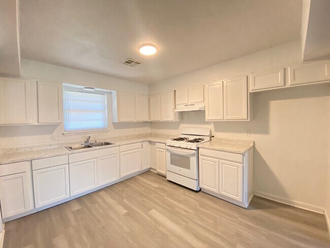 Foto del edificio - 3309 SW 19th St