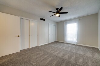 Building Photo - 2601 Bellefontaine