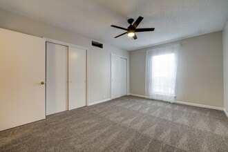 Building Photo - 2601 Bellefontaine