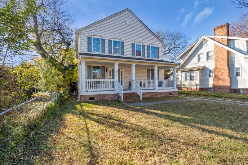 Foto principal - 833 W 48th St
