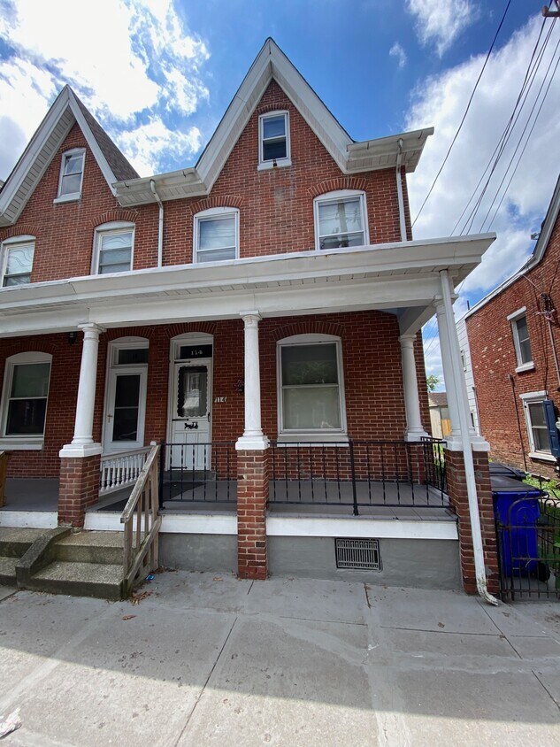 Primary Photo - 114 Chestnut St