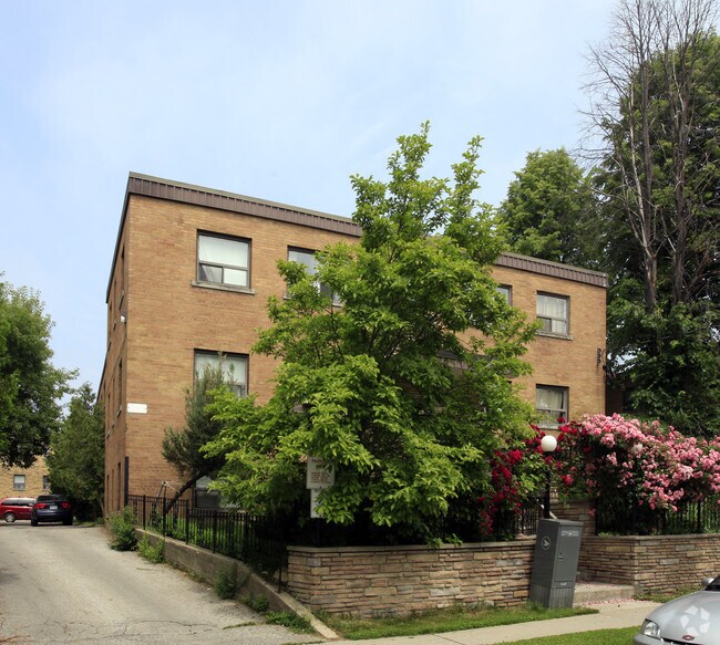 Photo du bâtiment - 25 Villa, 90 & 92 James Street