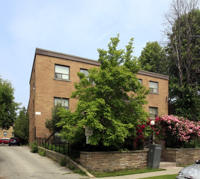 Building Photo - 90-92 James St