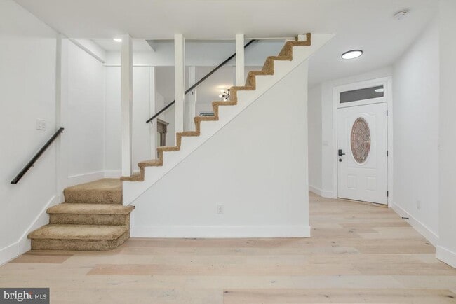 Foto del edificio - 745 Kenyon St NW