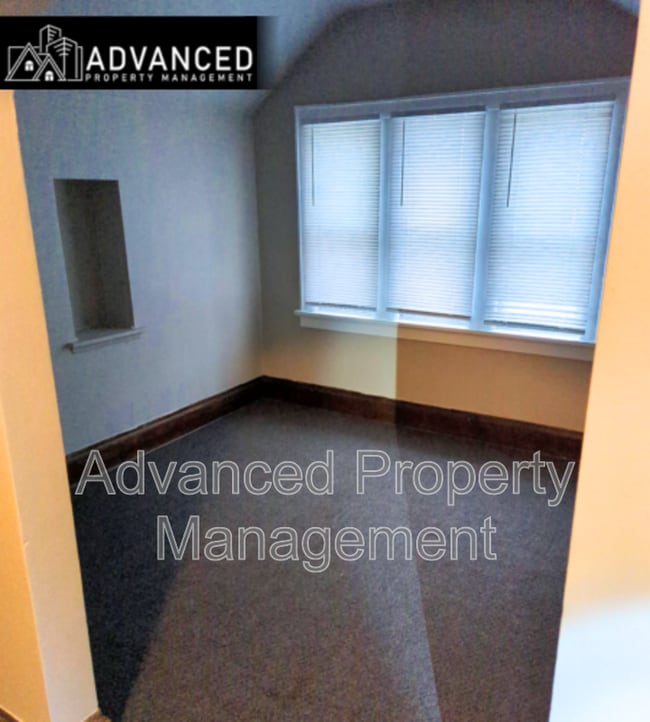 Building Photo - 3251 N 28th St