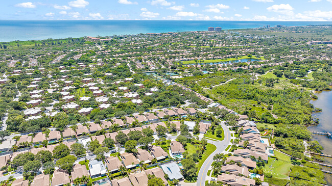 Building Photo - 310 Leeward Dr