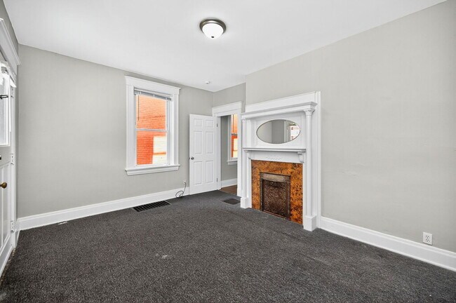 Foto del edificio - 2359 Stratford Ave