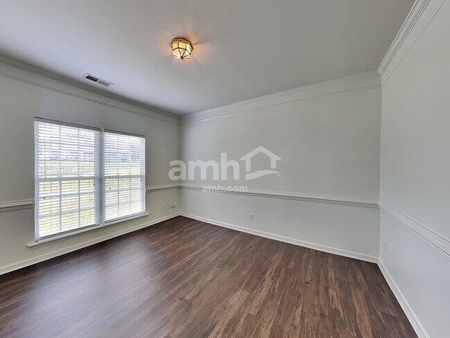 Foto del edificio - 10106 Atkins Ridge Dr