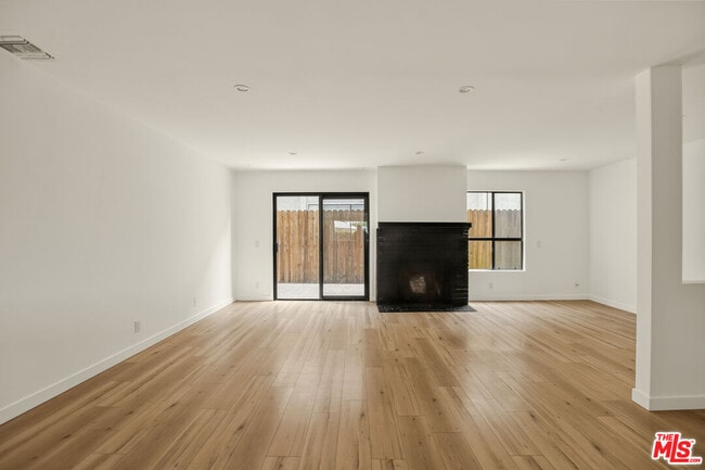 Building Photo - 2020 Delaware Ave