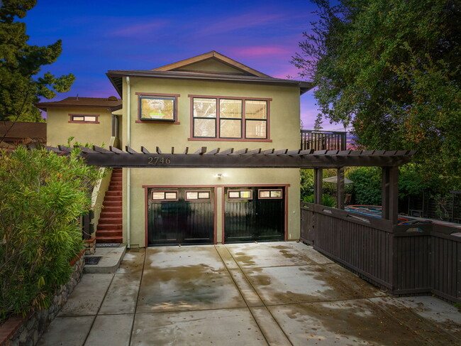 Building Photo - 2746 Marengo Ave