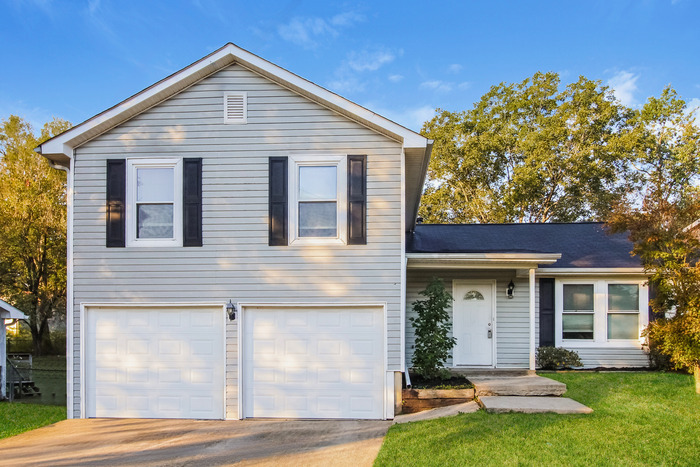 Foto principal - Cozy 3 Bedroom Home