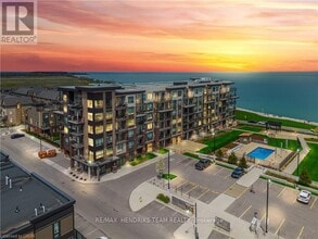 Building Photo - 40 Esplanade Ln