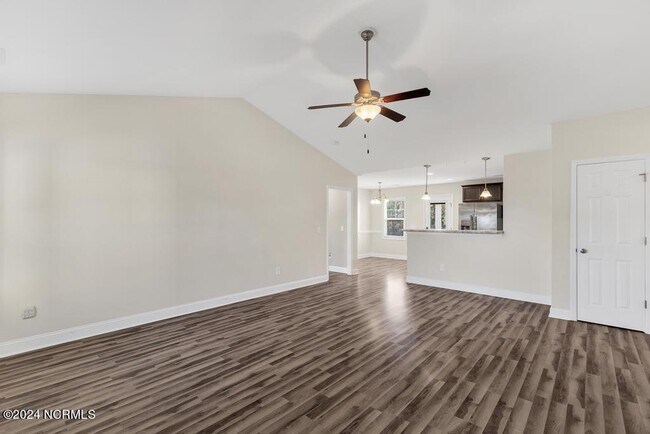 Building Photo - 319 Bubbling Brook Ln