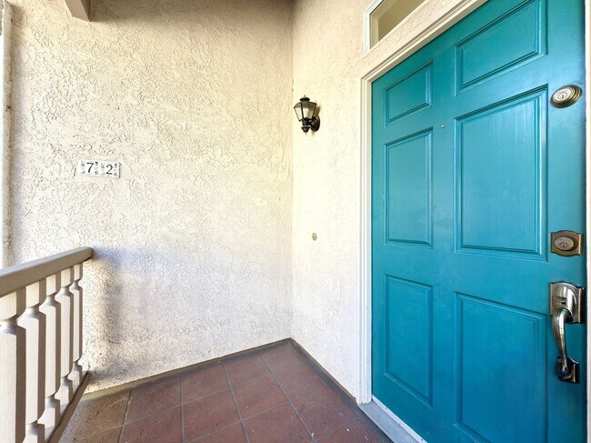 Foto del edificio - Upper Level Condo in Gated Community