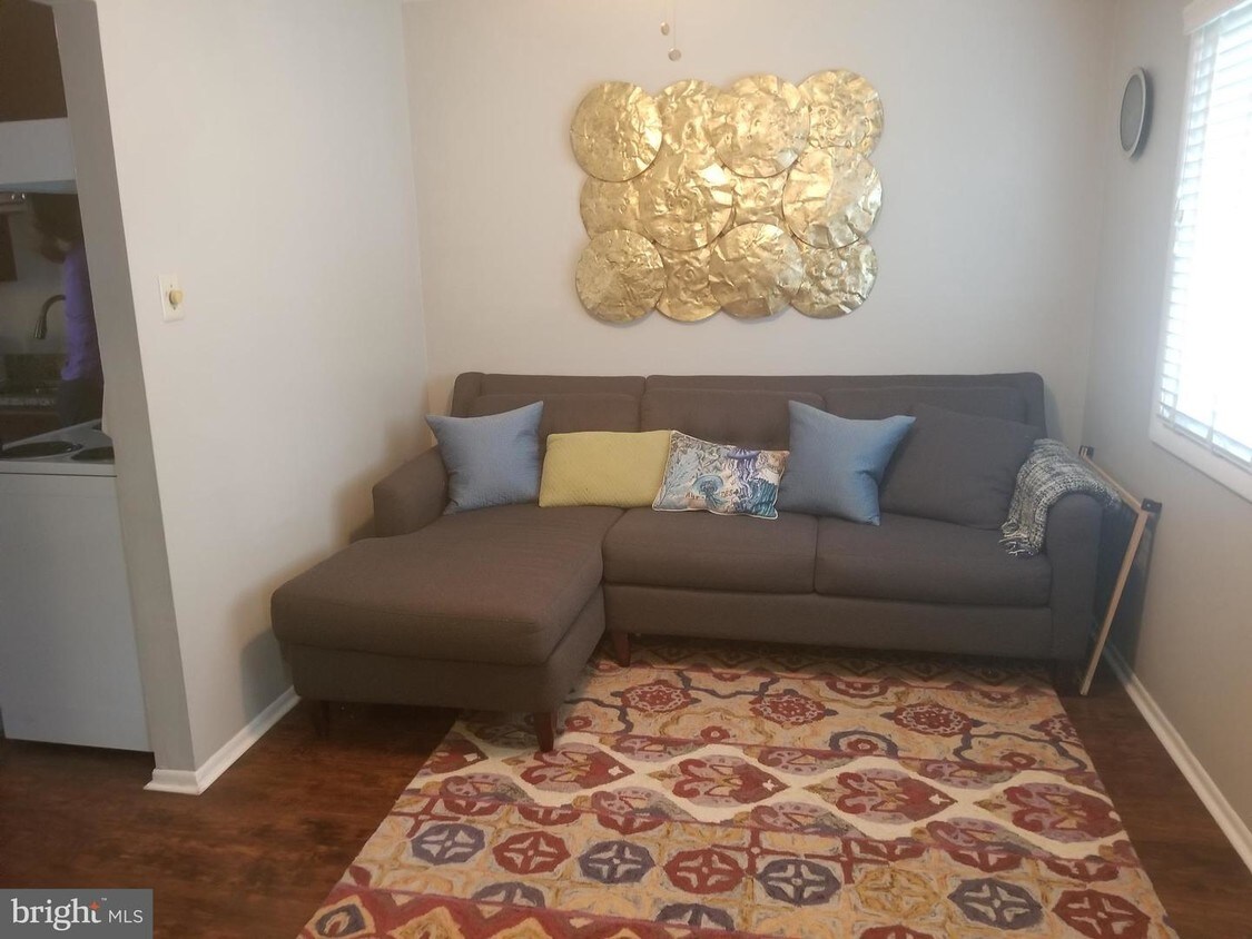 Foto principal - 256 N Cottage Rd