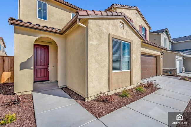 Foto del edificio - 5587 Saddle Rock Ln