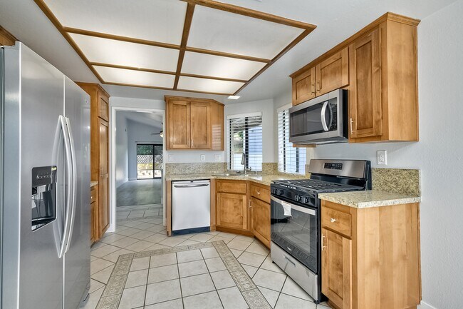 Foto del edificio - 6866 Watercourse Dr