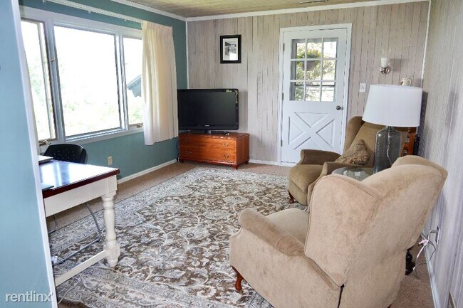 Foto del edificio - 5 br, 3 bath House - 1745 Old Stage Rd