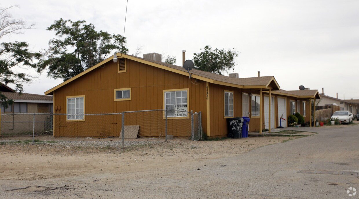 Building Photo - 11947 Lee Ave