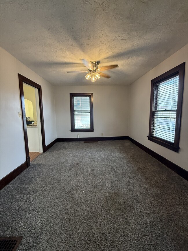 Foto del edificio - 3221 Wayne Ave