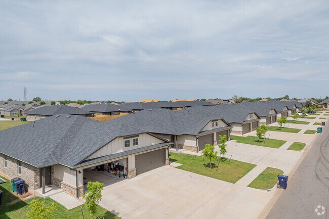 Building Photo - Chisholm Creek