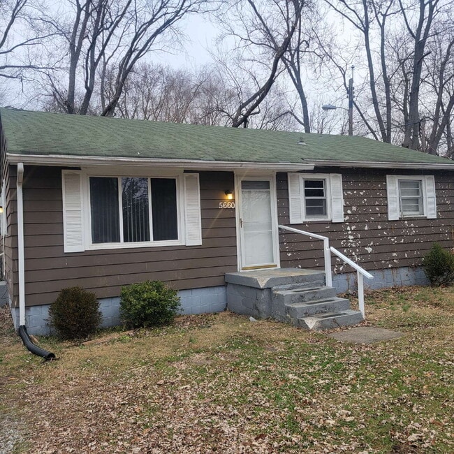 Cozy East Side Home! - Cozy East Side Home!