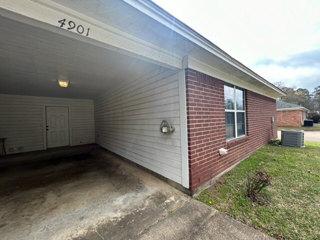 Building Photo - 4901 N Park Rd