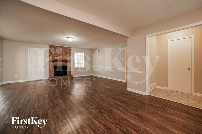 Foto del edificio - 3381 S Mendenhall Rd