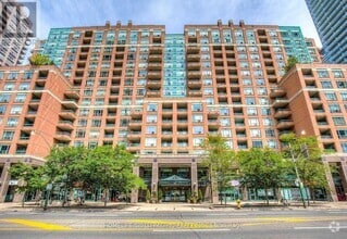 Building Photo - 887-887 Bay St.