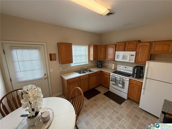 Foto del edificio - 3494 Linden St