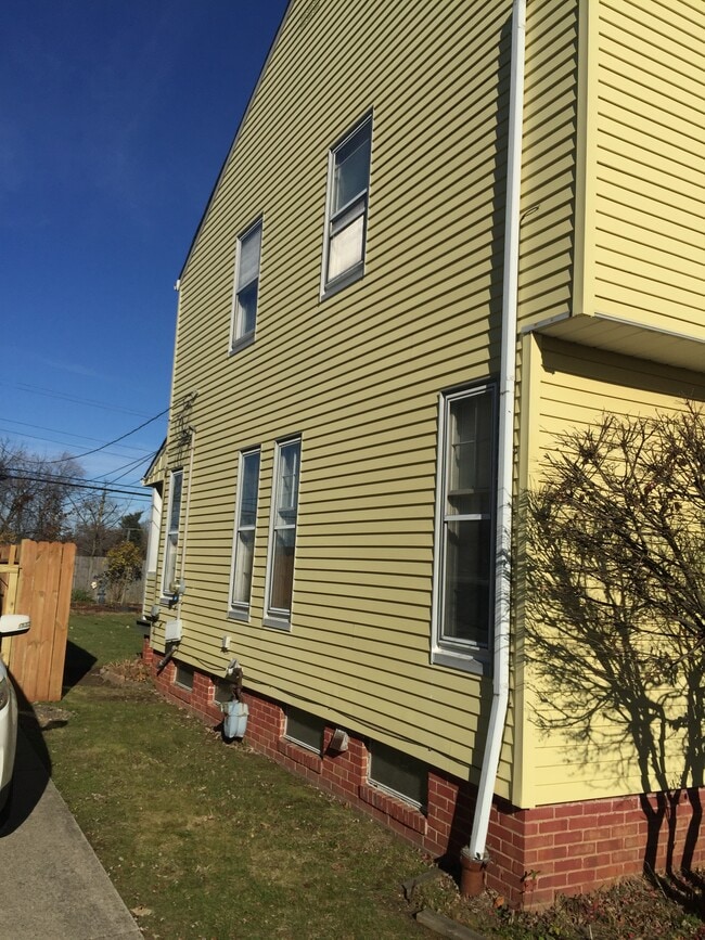 Foto del edificio - 9331 Plymouth Ave
