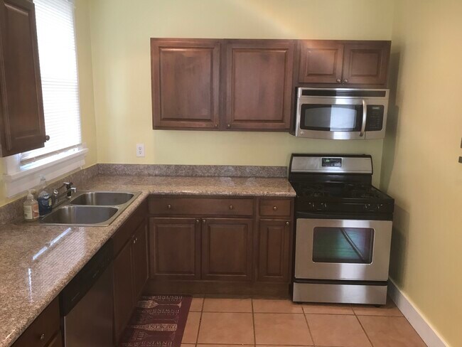 Kitchen - 7721 Spruce St