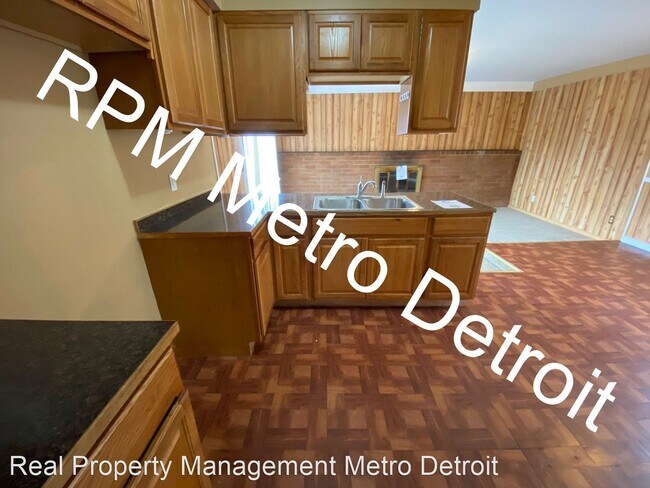 Building Photo - 3 br, 1 bath House - 33633 Cheryl