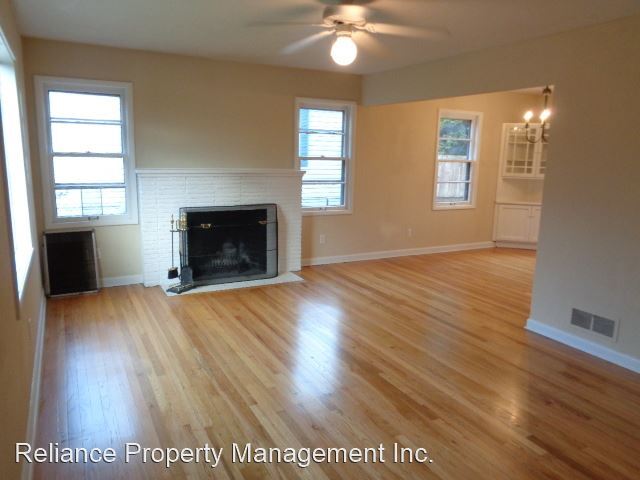 Building Photo - 3 br, 1 bath House - 3541 NE Rosa Parks Way