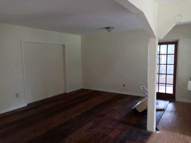 Foto del edificio - 926 30th St NW