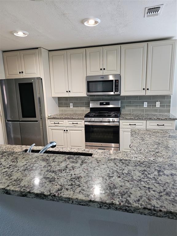 Foto del edificio - 317 Glade Bridge Ln